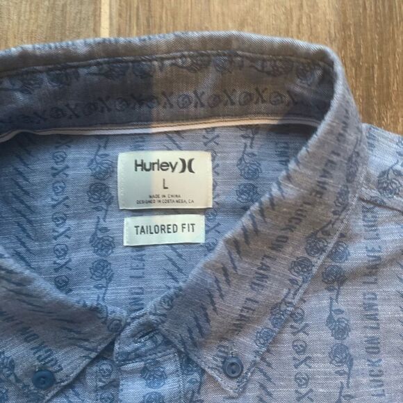 Hurley Button Down Shirt Mens Large Blue Skulls Roses - Picture 6 of 7